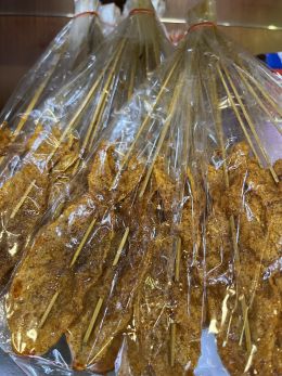 ปลาเสียบไม้ Fish stick snack